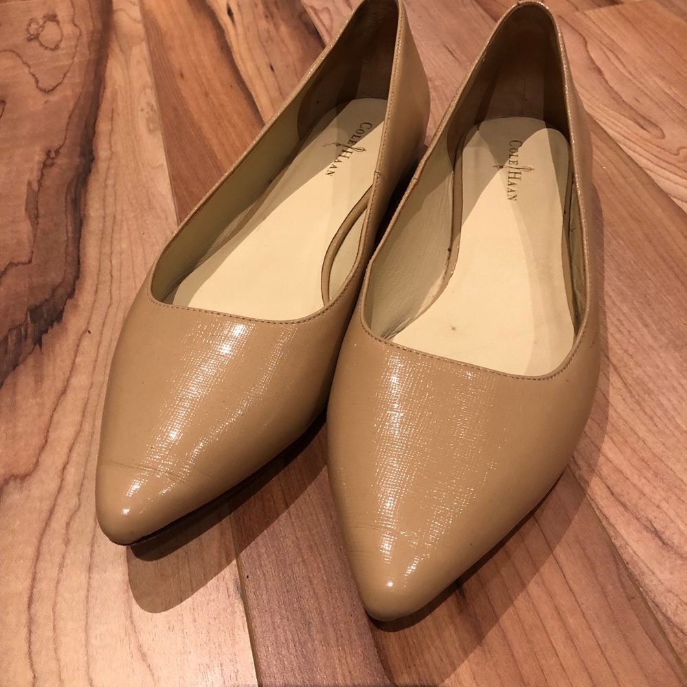 Beautiful patent cole haan flats size 8